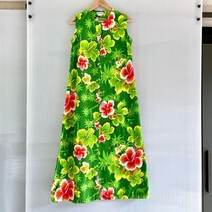Vintage Made in Hawaii Hibiscus Maxi Tiki Dress